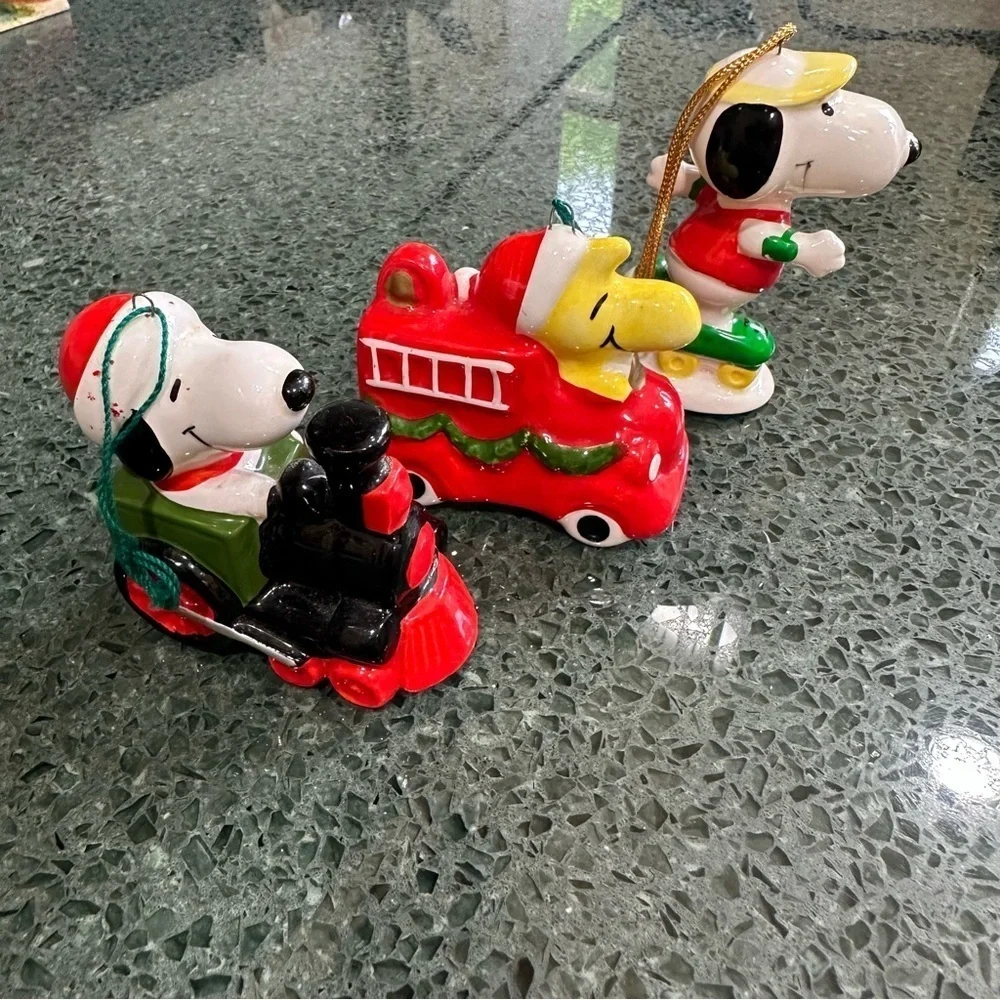 Lot of 3 Vintage Peanuts Woodstock and Snoopy Ceramic Christmas Ornaments Japan